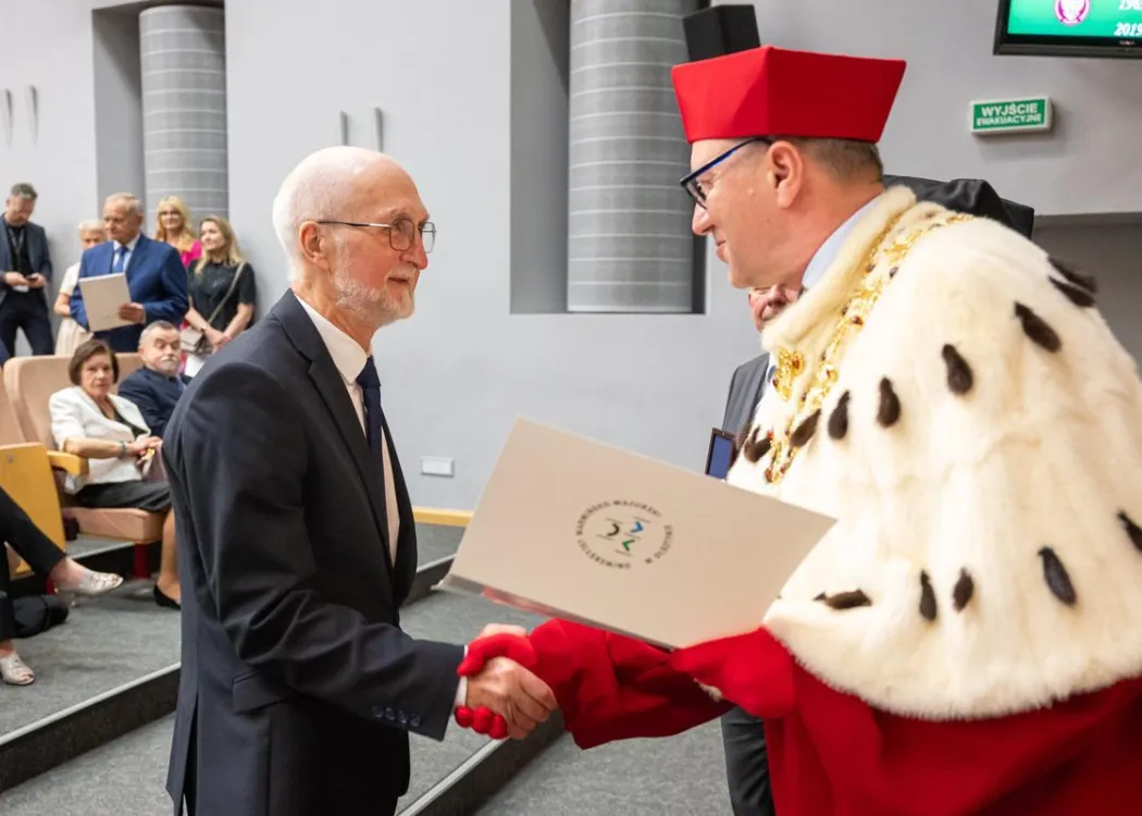 Uroczystość wręczenia dyplomów na WMW