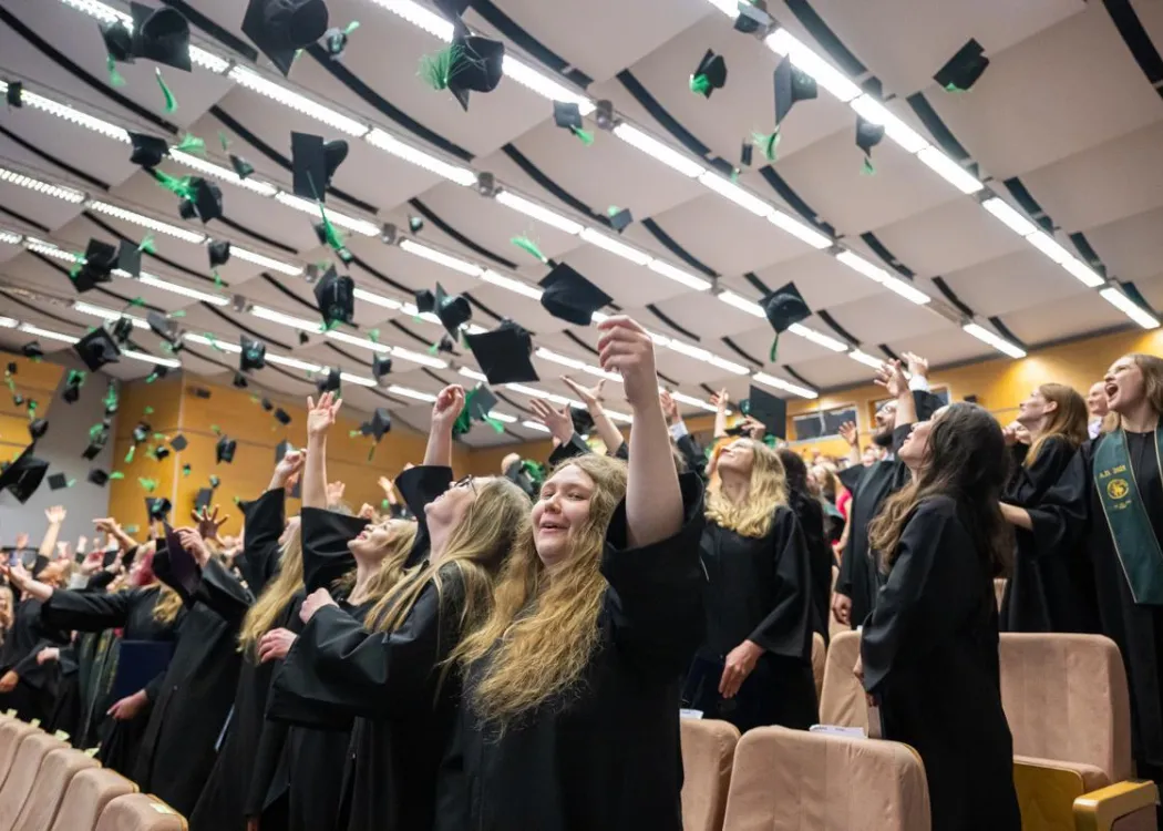 Uroczystość wręczenia dyplomów na WMW