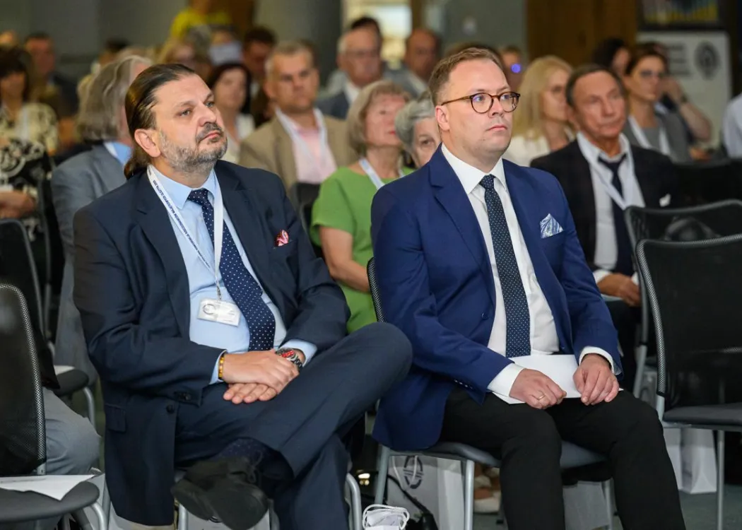 Konferencja rzeczoznawców majątkowych - uczestnicy siedzą 