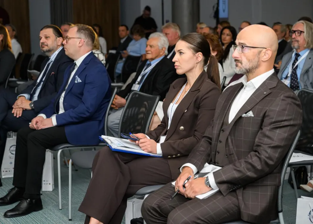 Konferencja rzeczoznawców majątkowych - uczestnicy siedzą 