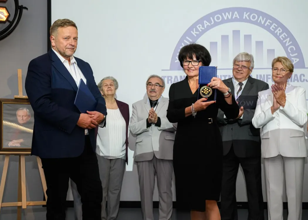 Konferencja rzeczoznawców majątkowych - wręczenie odznaczenia