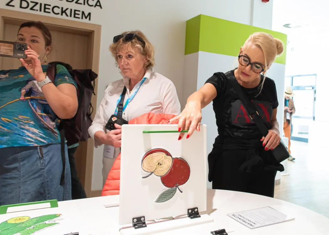 Konferencja redaktorów: uczestnicy zwiedzają Kortosferę