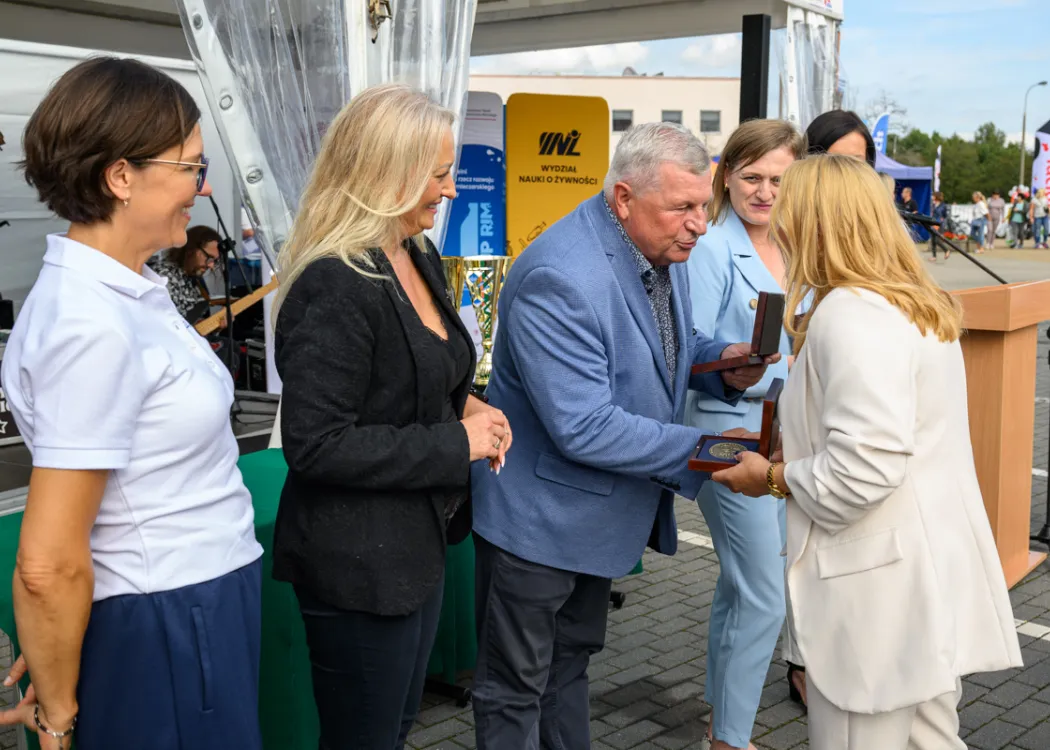 Święto Sera 2025: wręczanie pamiątkowych wyróżnień