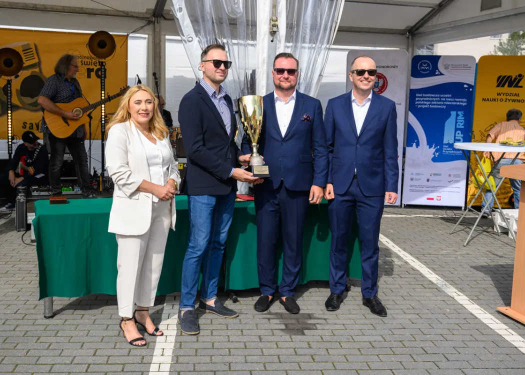 Święto Sera 2025: wręczanie pamiątkowego pucharu