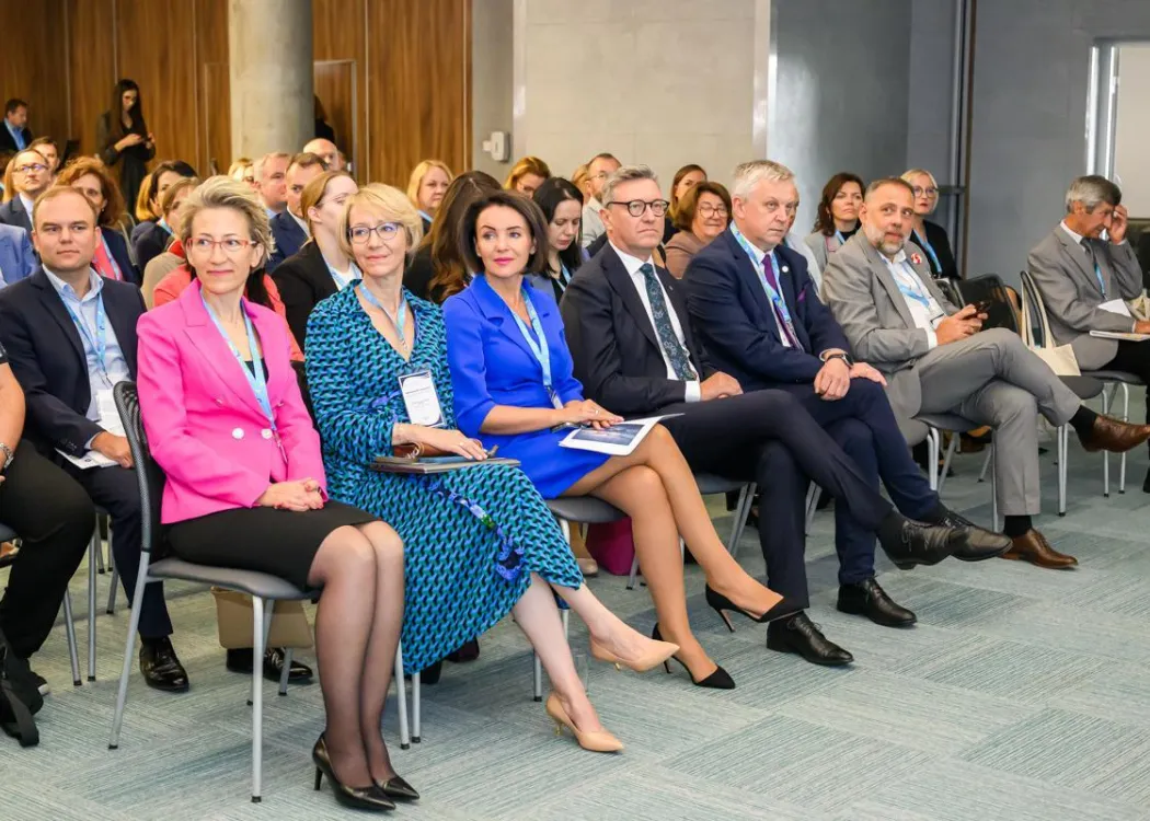 uczestnicy konferencji katedr finansów