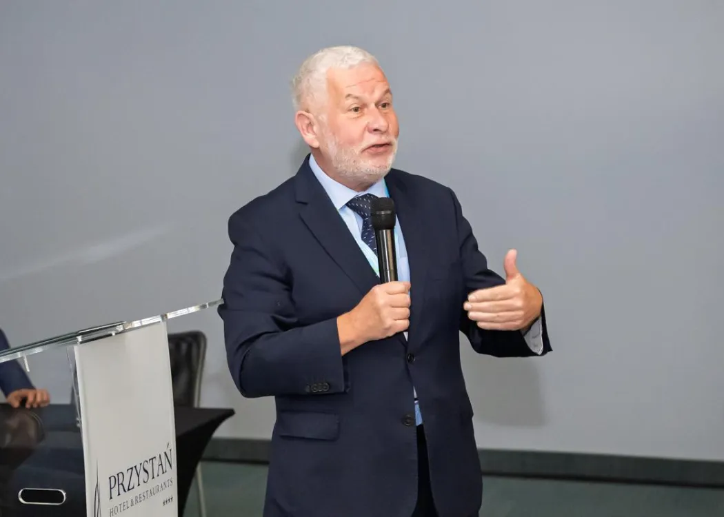 uczestnicy konferencji katedr finansów