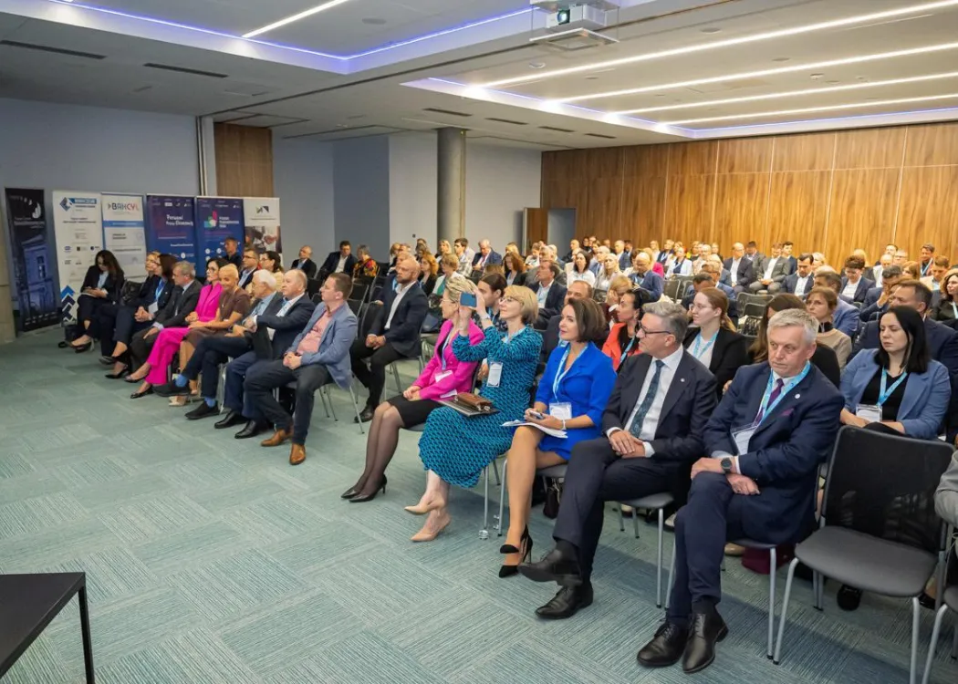 uczestnicy konferencji katedr finansów