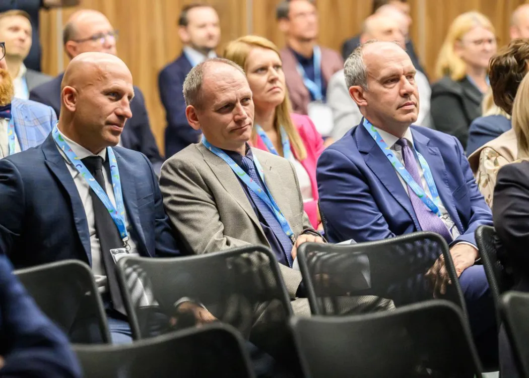 uczestnicy konferencji katedr finansów