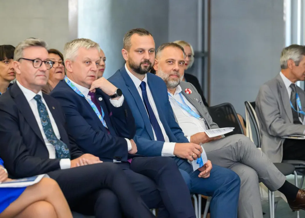 uczestnicy konferencji katedr finansów