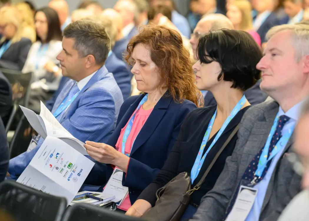 uczestnicy konferencji katedr finansów