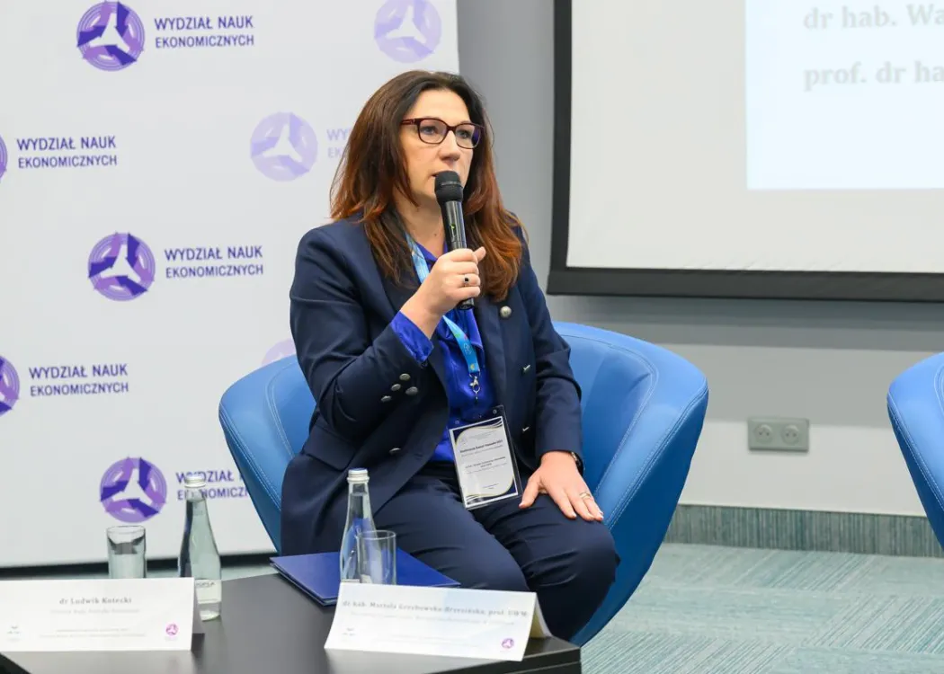 uczestnicy konferencji katedr finansów