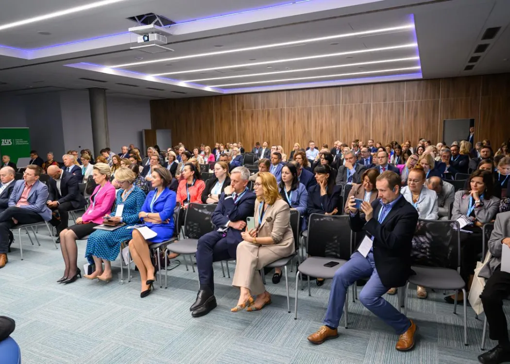 uczestnicy konferencji katedr finansów