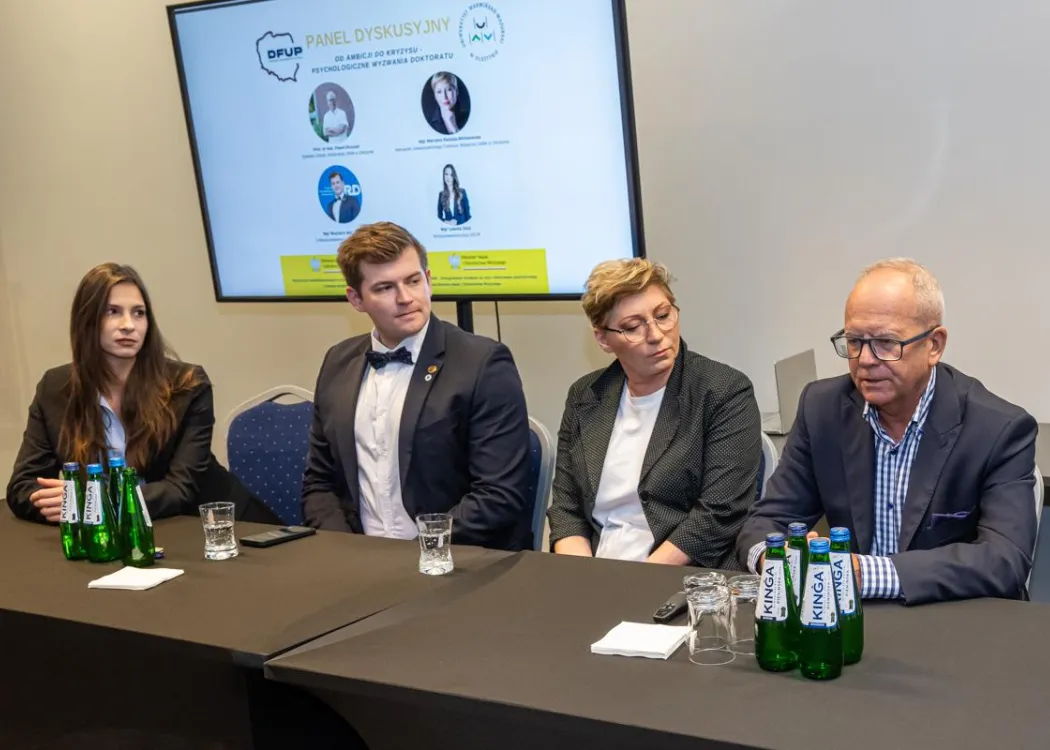 Uczestnicy panelu dyskusyjnego na temat zdrowia psychicznego doktorantów