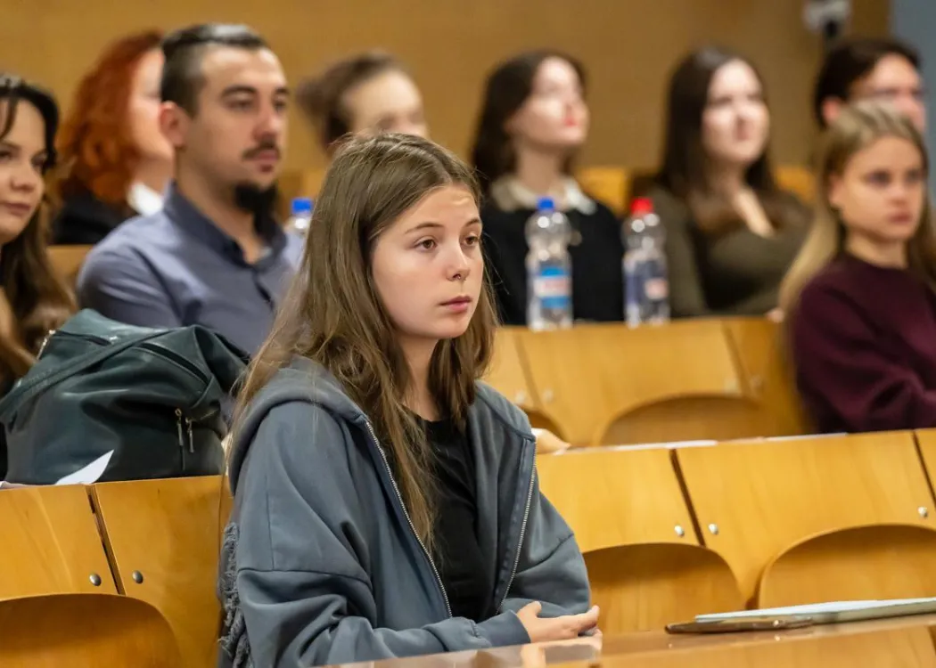 Konferencja SZP o rozszczepie wargi: uczestnicy siedzą