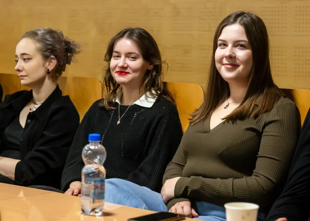 Konferencja SZP o rozszczepie wargi: uczestnicy siedzą