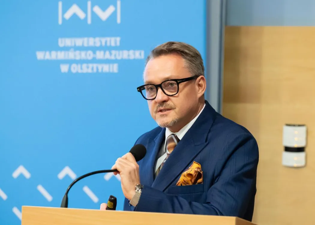 Konferencja SZP o rozszczepie wargi:  prof. Dowgierd przemawia