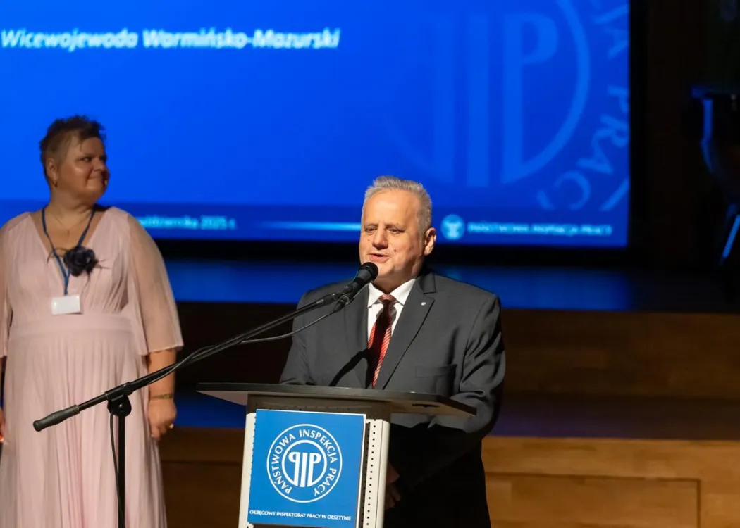 Konferencja o mobbingu: wicewojewoda podczas swojego wystąpienia