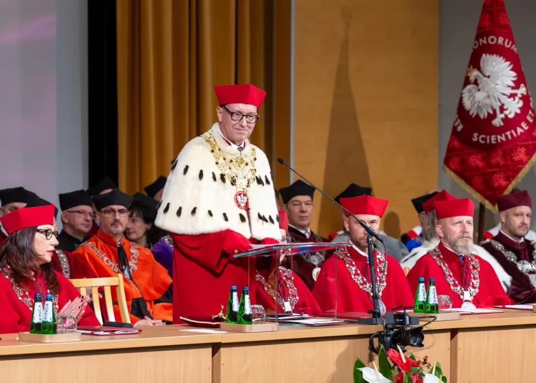 Inauguracja roku akademickiego 2025/2026: rektor przemawia