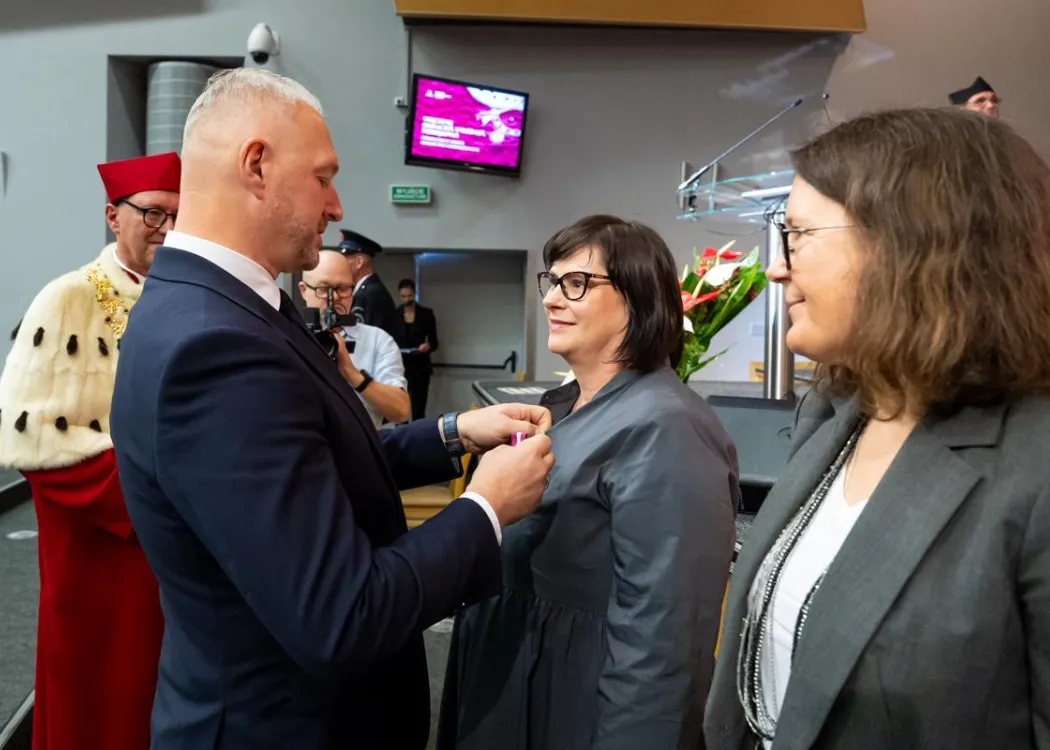 Inauguracja roku akademickiego 2025/2026: wręczanie odznaczeń