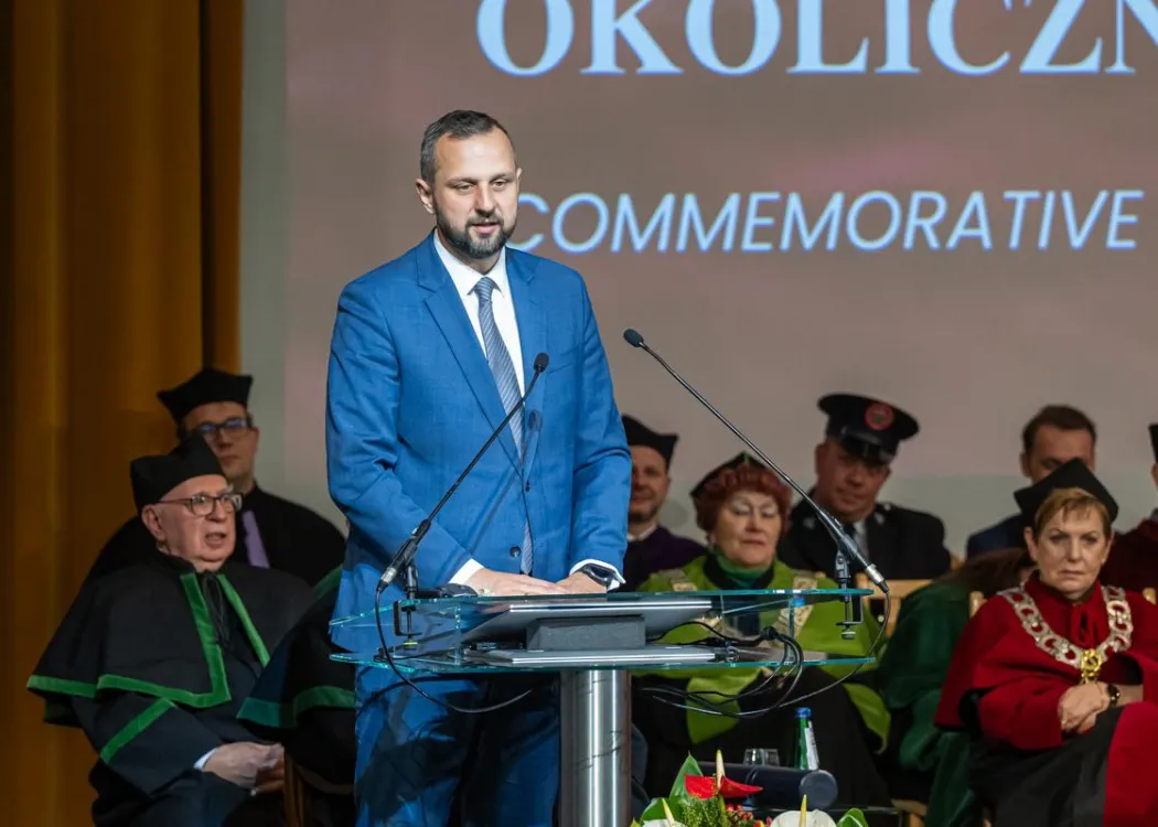 Inauguracja roku akademickiego 2025/2026: przemawia prezydent Olsztyna Robert Szewczyk 