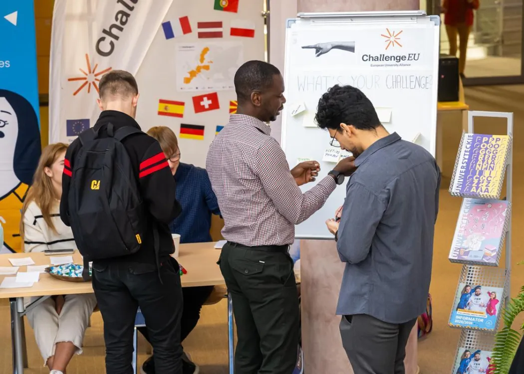 Student EXPO 2025: stoisko ChallengeEU 