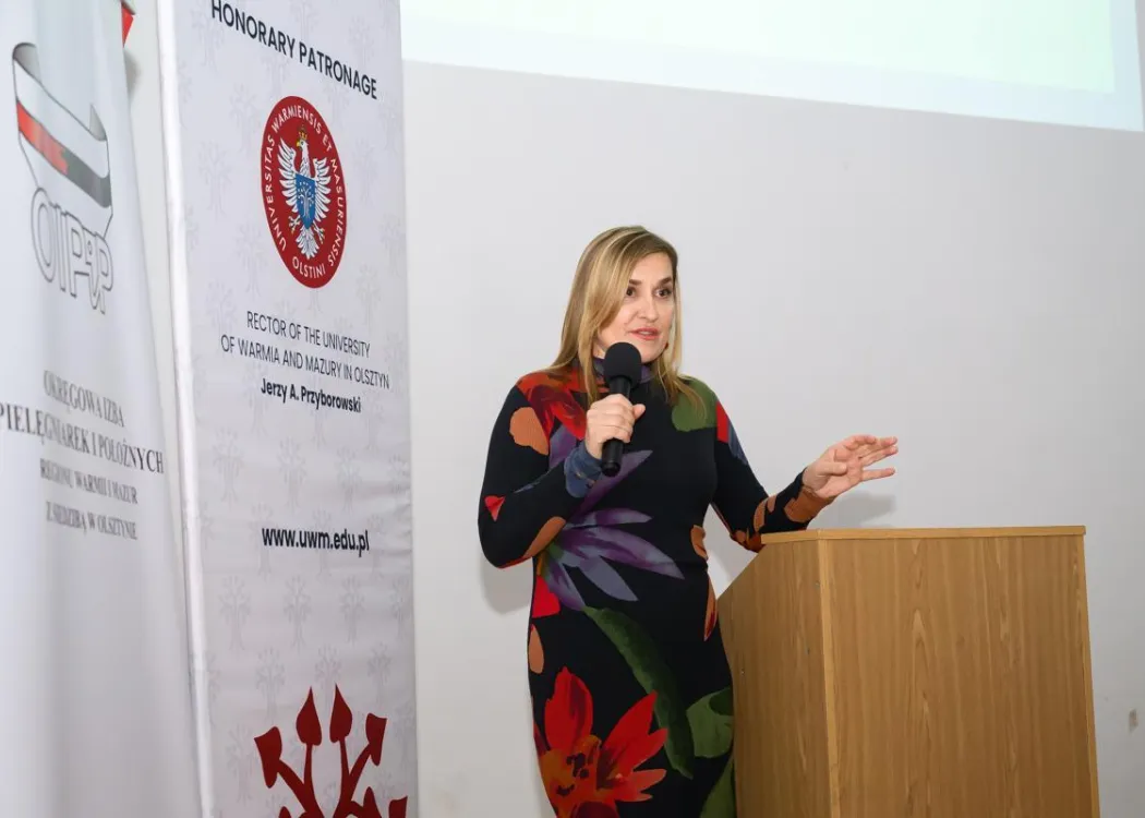 II Warmińsko-Mazurskie Seminarium dla Położnych i Studentów: dr Anna Szalcunas-Olsztyn wygłasza wystąpienie