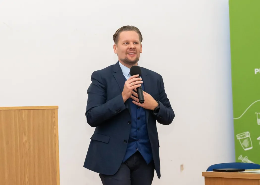 II Warmińsko-Mazurskie Seminarium dla Położnych i Studentów: dr Stanisław Maksymowicz wygłasza wystąpienie