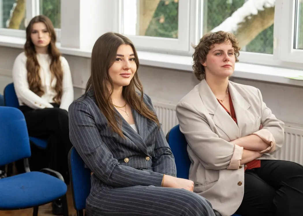 II Warmińsko-Mazurskie Seminarium dla Położnych i Studentów: uczestnicy słuchają wystąpień