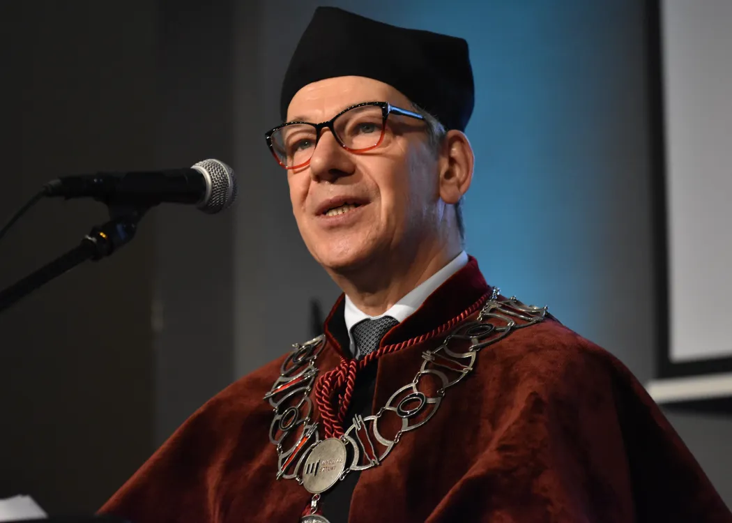 Dyplomatorium Wydziału Sztuki 2025: dziekan wydziału przemawia