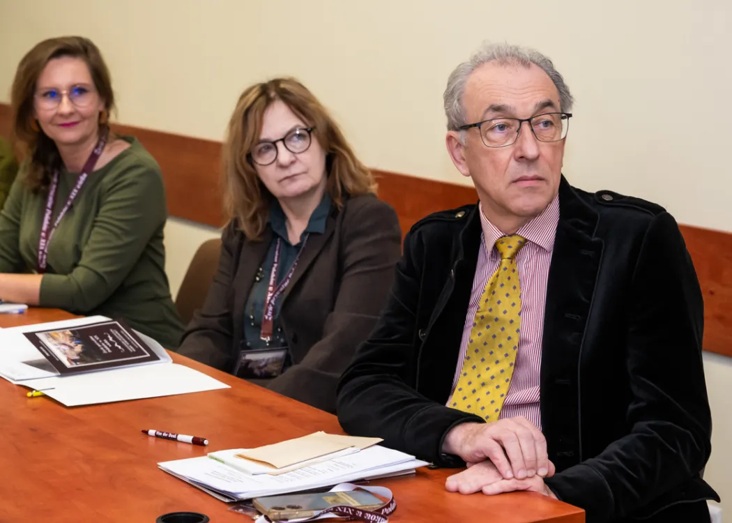 uczestnicy konferencji "Życie prywatne Polaków w XIX w." 