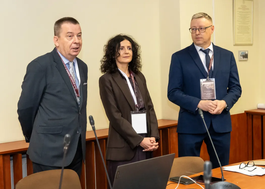 uczestnicy konferencji "Życie prywatne Polaków w XIX w." 