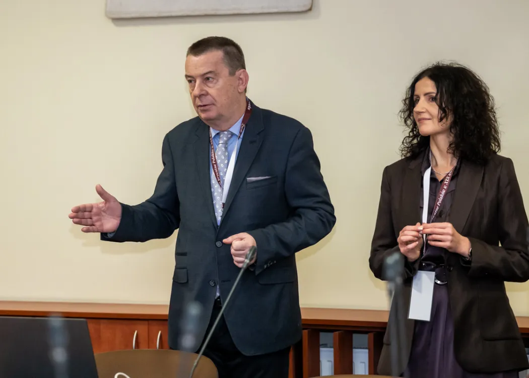 uczestnicy konferencji "Życie prywatne Polaków w XIX w." 