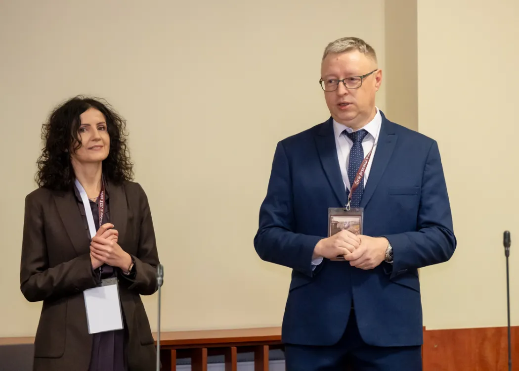 uczestnicy konferencji "Życie prywatne Polaków w XIX w." 