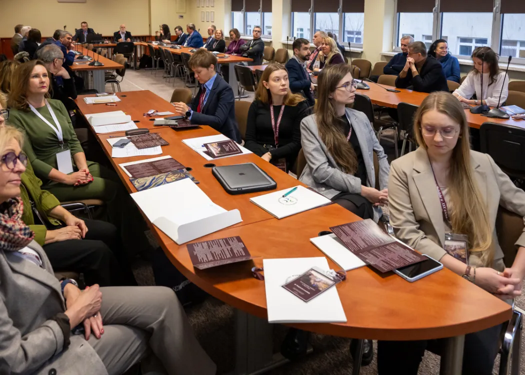 uczestnicy konferencji "Życie prywatne Polaków w XIX w." 
