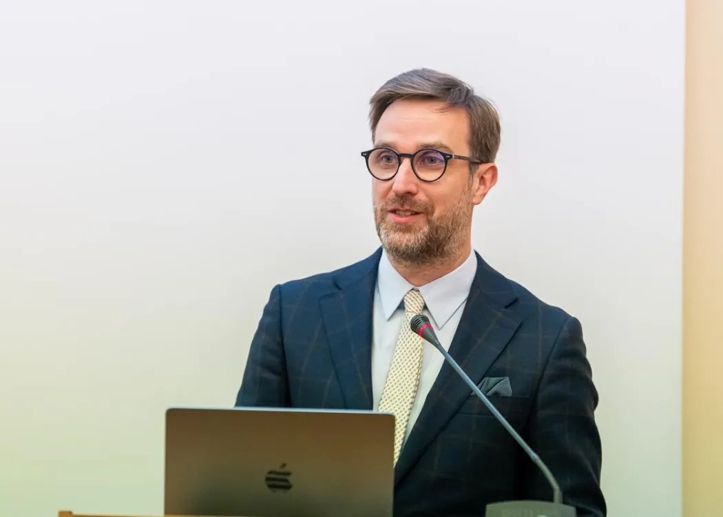 Prof. Pawlak przemawia