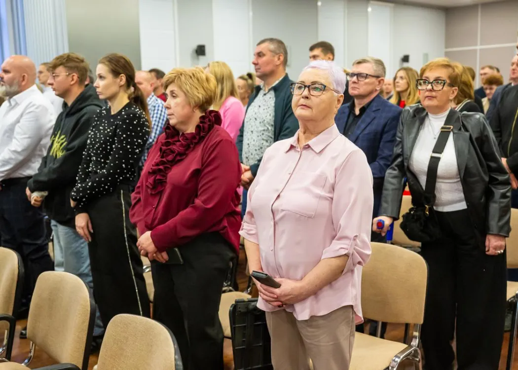 Dyplomatorium SZP: goście stoją