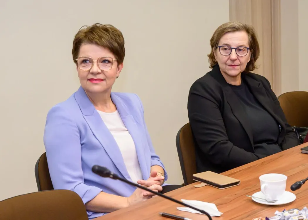 Posiedzenie Rady Naukowej Szkoły Doktorskiej UWM: członkowie Rady Naukowej Szkoły Doktorskiej biorą udział w spotkaniu 