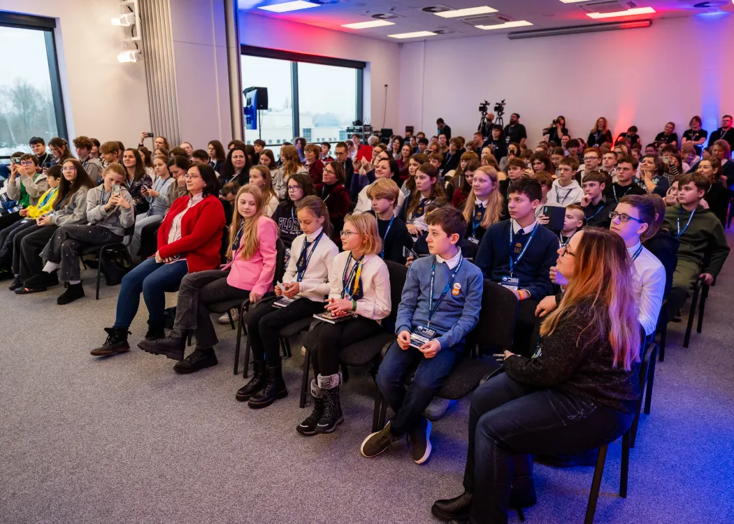 Spotkanie ze Sławoszem Uznańskim-Wiśniewskim na UWM: publiczność podczas spotkania z dr. Sławoszem Uznańskim-Wiśniewskim w części edukacyjnej