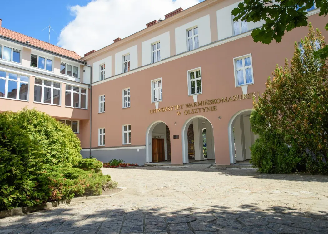 Zdjęcie przedstawia budynek rektoratu Uniwersytetu Warmińsko-Mazurskiego
