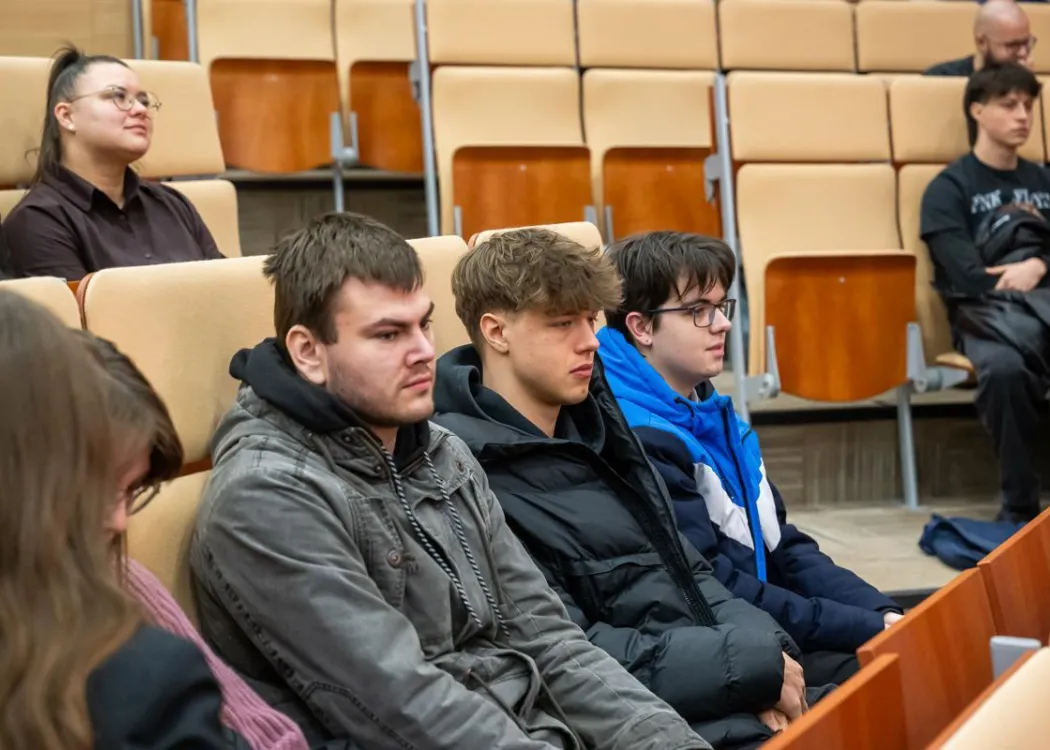 publiczność podczas debaty 