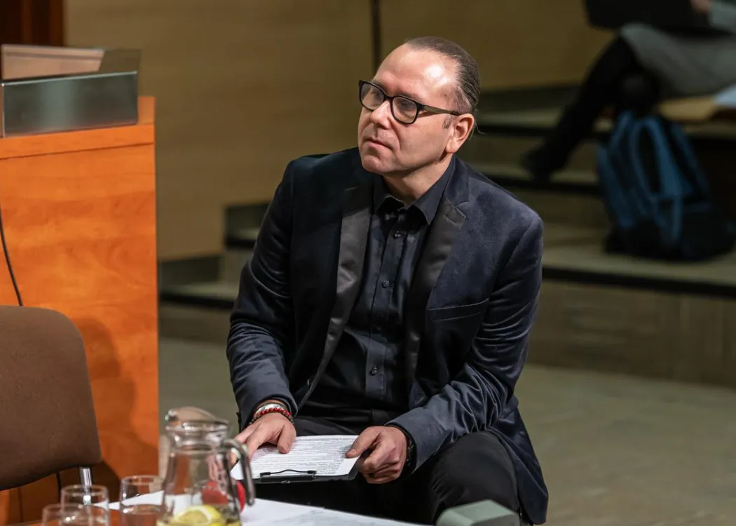 dr Miłosz Babecki podczas debaty
