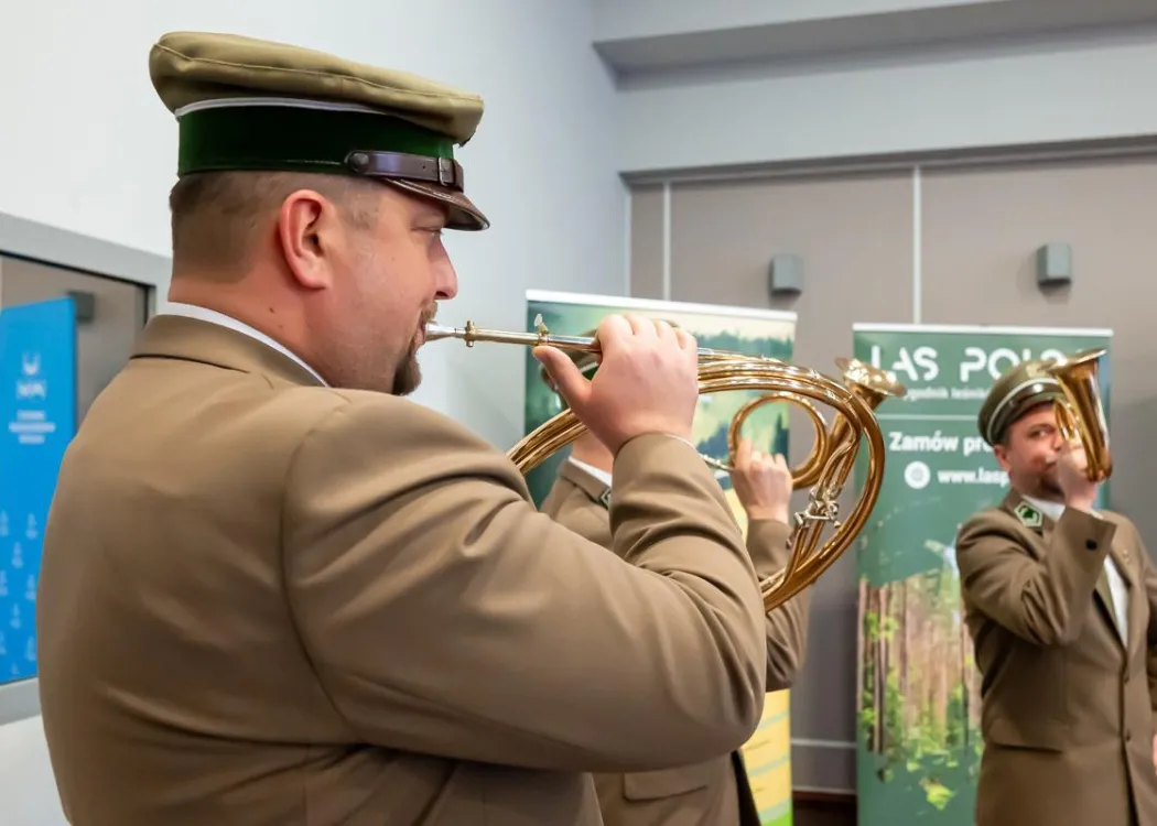 Konferencja rynek pracy dla leśnika 2025: zespół sygnalistów myśliwskich "Brać leśna" 