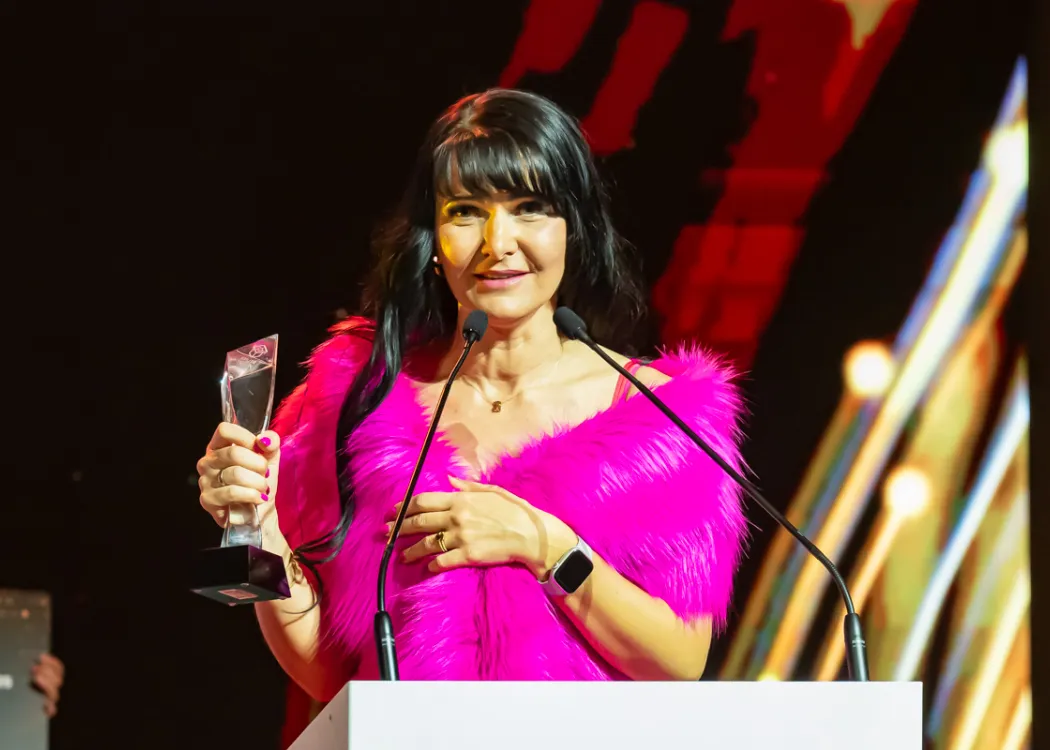 Prof. Nina Smolińska ze statuetką dla Belfra UWM 2025