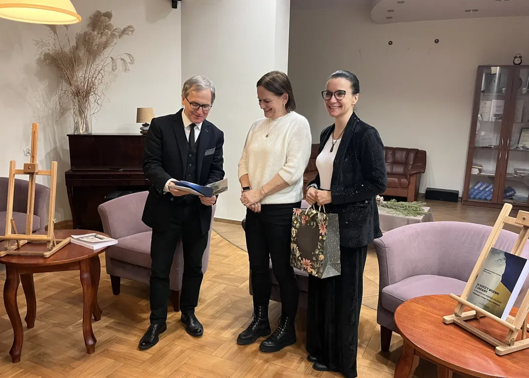 Prof. Sokołowski dziękuje dr Lidii