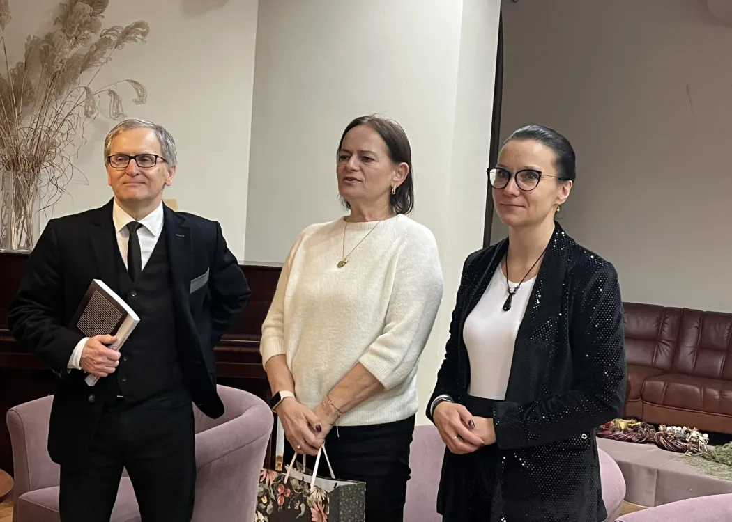 Prof. Sokołowski z socjolożkami