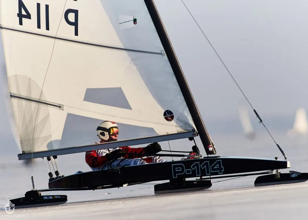 Michał Burczyński w bojerze podczas zawodów 