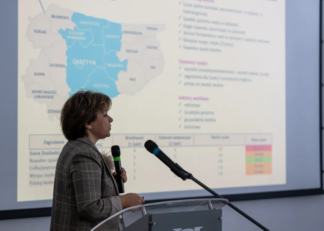 Prof. Katarzyna Glińska-Lewczuk prezentuje wyniki projektu