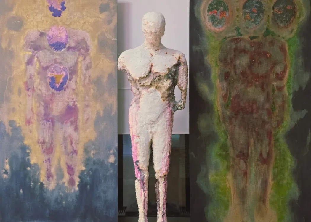 Zdjęcie pracy prof. Siwczuka, rzeźba człowieka 