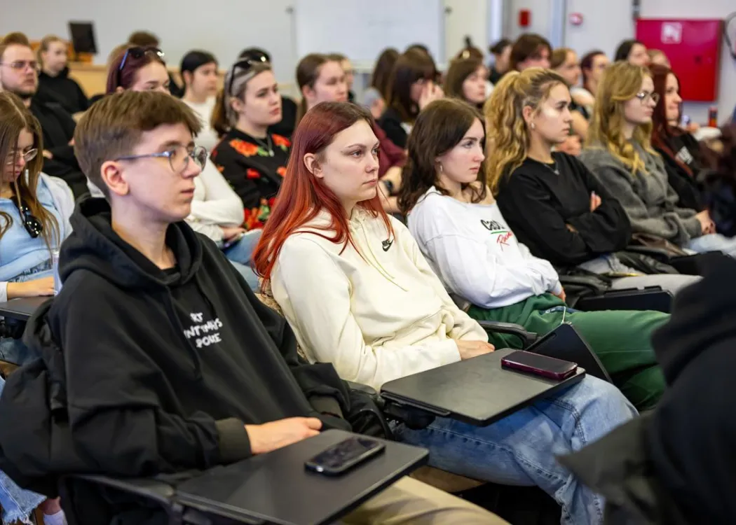 Publiczność podczas spotkania z cyklu Naukowe środy na UWM