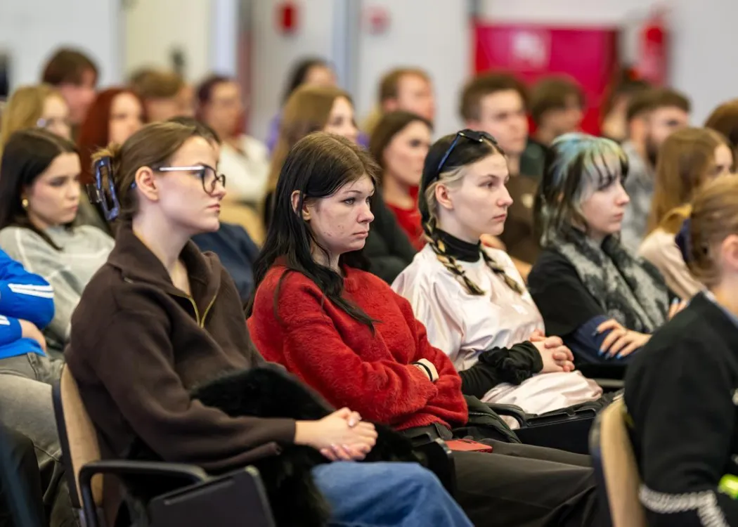 Publiczność podczas spotkania z cyklu Naukowe środy na UWM